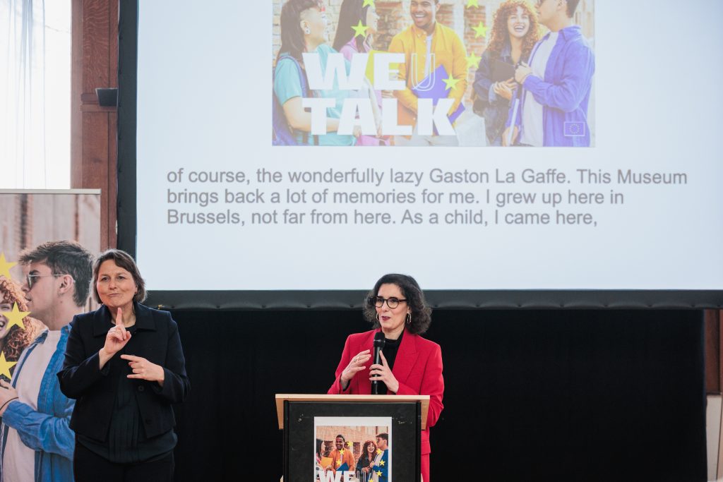 During the dialogue, Commissioner Lahbib met with participants in small groups to listen to their concerns and proposals.